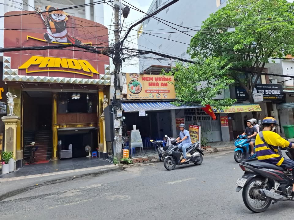 Bán nhà xưởng trên mặt tiền đường TX43, phường Thạnh Xuân, quận 12 - Giá 14.5 tỷ, cho thuê ổn định!