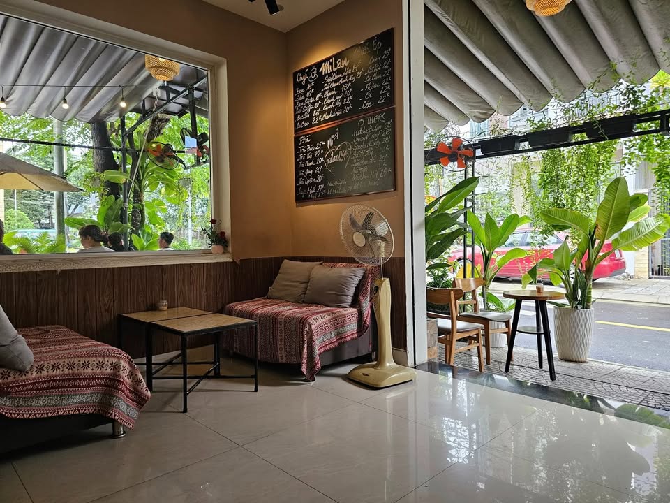 Store cho thuê Đống Đa 100m² giá 12 triệu - Lô góc đắc địa!