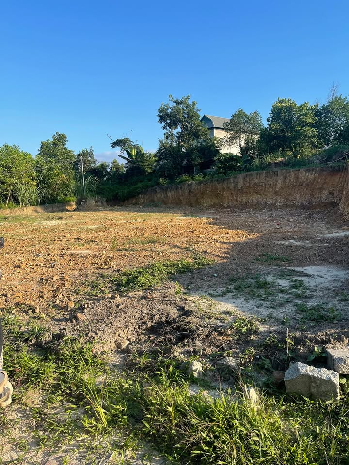 Đất thổ cư mặt tiền 11m đường Quyết Thắng, 266m² giá chỉ 1.1 tỷ!