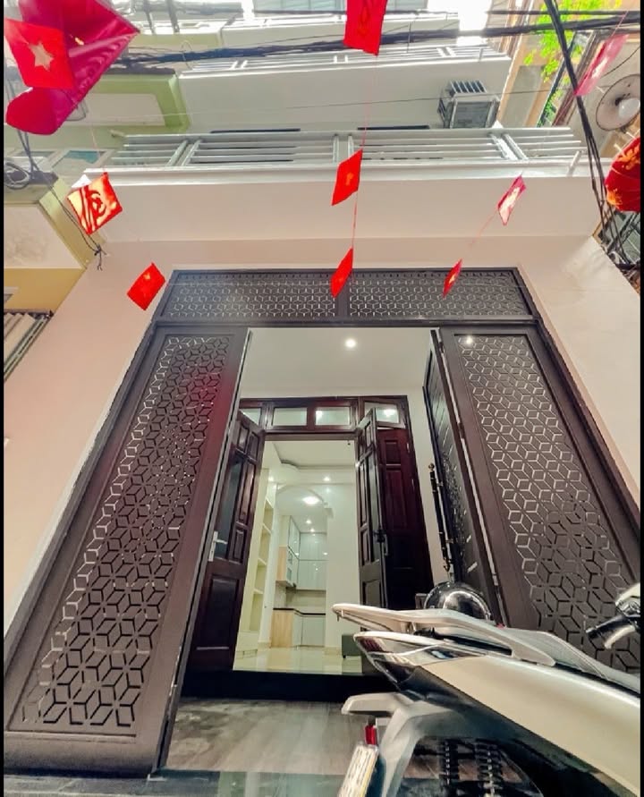 Nhà riêng Đông Ngạc 76m² giá 11 tỷ - Sẵn sàng sở hữu ngay!