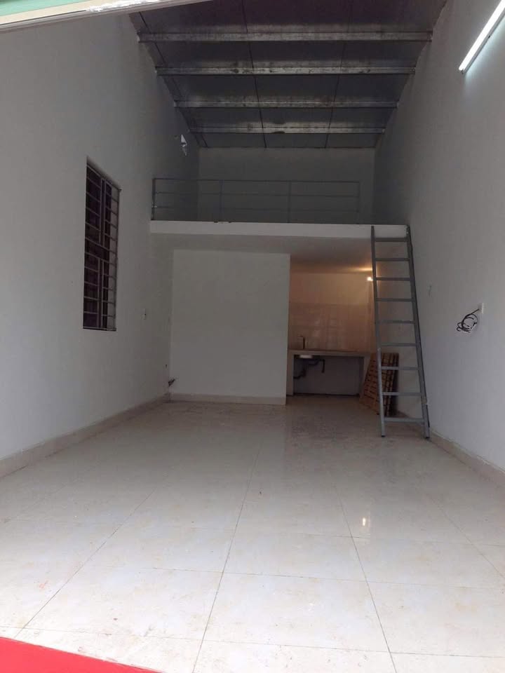 Nhà cấp 4 cho thuê tại Bãi Cháy, Hạ Long 32m² giá 3.5 triệu - Kinh doanh thuận lợi!
