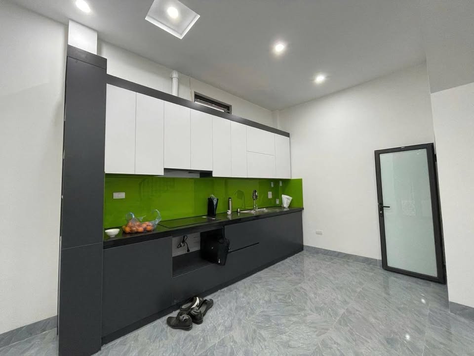 Nhà góc 5 tầng tại Phạm Văn Đồng 42m² giá 9 tỷ - Ô tô vào tận cửa!