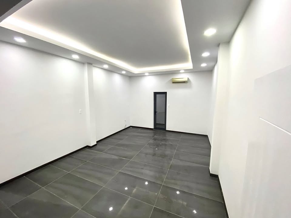 Cho thuê mặt bằng trệt mặt tiền đường Nguyễn Văn Thủ, Q.1 - Diện tích 60m², Giá thuê 10 triệu/tháng!