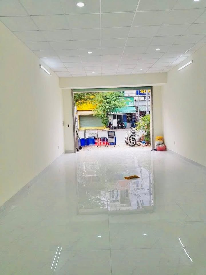 Nhà mặt tiền Phạm Văn Bạch, Tân Bình 140m² giá 22 triệu - Phù hợp kinh doanh ngay!
