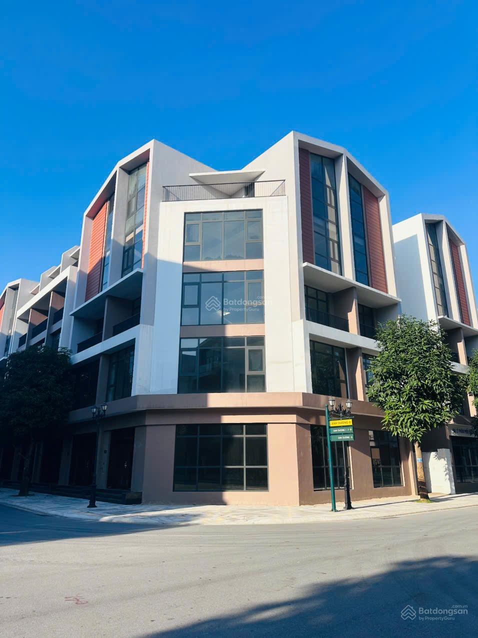 Biệt thự góc Vinhomes Ocean Park 3 147m² giá 22.05 tỷ - Cơ hội vàng không thể bỏ lỡ!