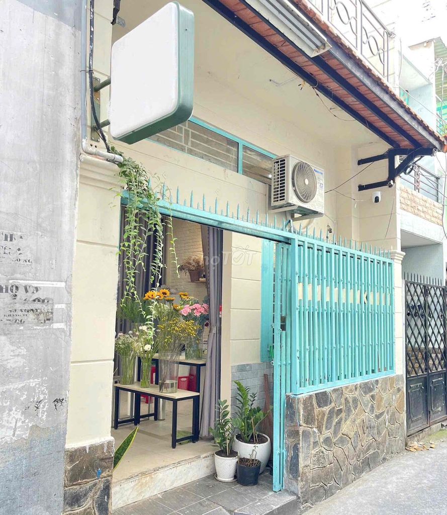 Nhà cho thuê đường Lê Hồng Phong, Quận 10, 42m² giá 12 triệu - Thích hợp kinh doanh hoa tươi!