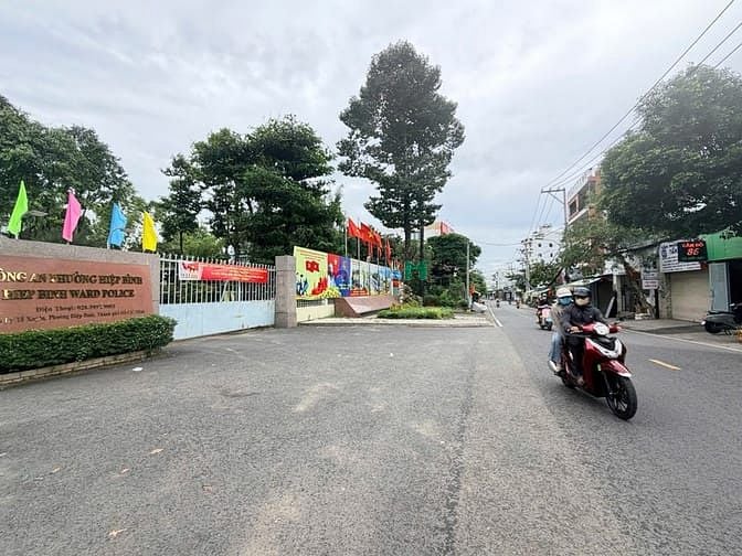 Bán Đất + Nhà 3 Tầng Mặt Tiền Lý Tế Xuyên 640m² giá 29,5 tỷ - Đầu tư sinh lời ngay!