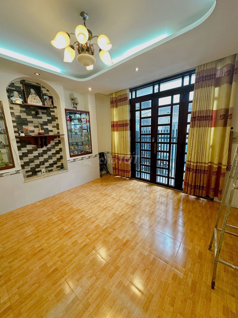 Nhà cho thuê Lê Văn Sỹ Q3 28m² giá 15 triệu - Nhà sạch sẽ, thoáng mát, vào ở ngay!