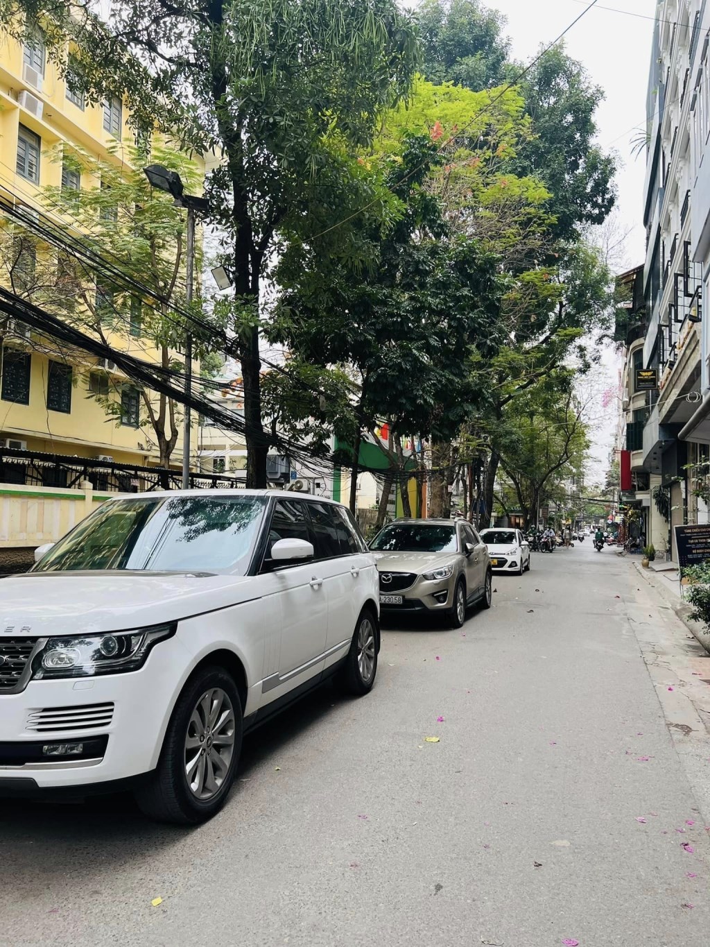 Bán nhà phố Huỳnh Thúc Kháng Đống Đa 38m² giá 16.5 tỷ - Lô góc tuyệt đẹp!