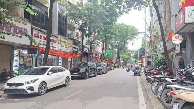 Bán nhà mặt phố Linh Lang, Quận Ba Đình, 84m² giá 65 tỷ - Đầu tư sinh lời ngay!