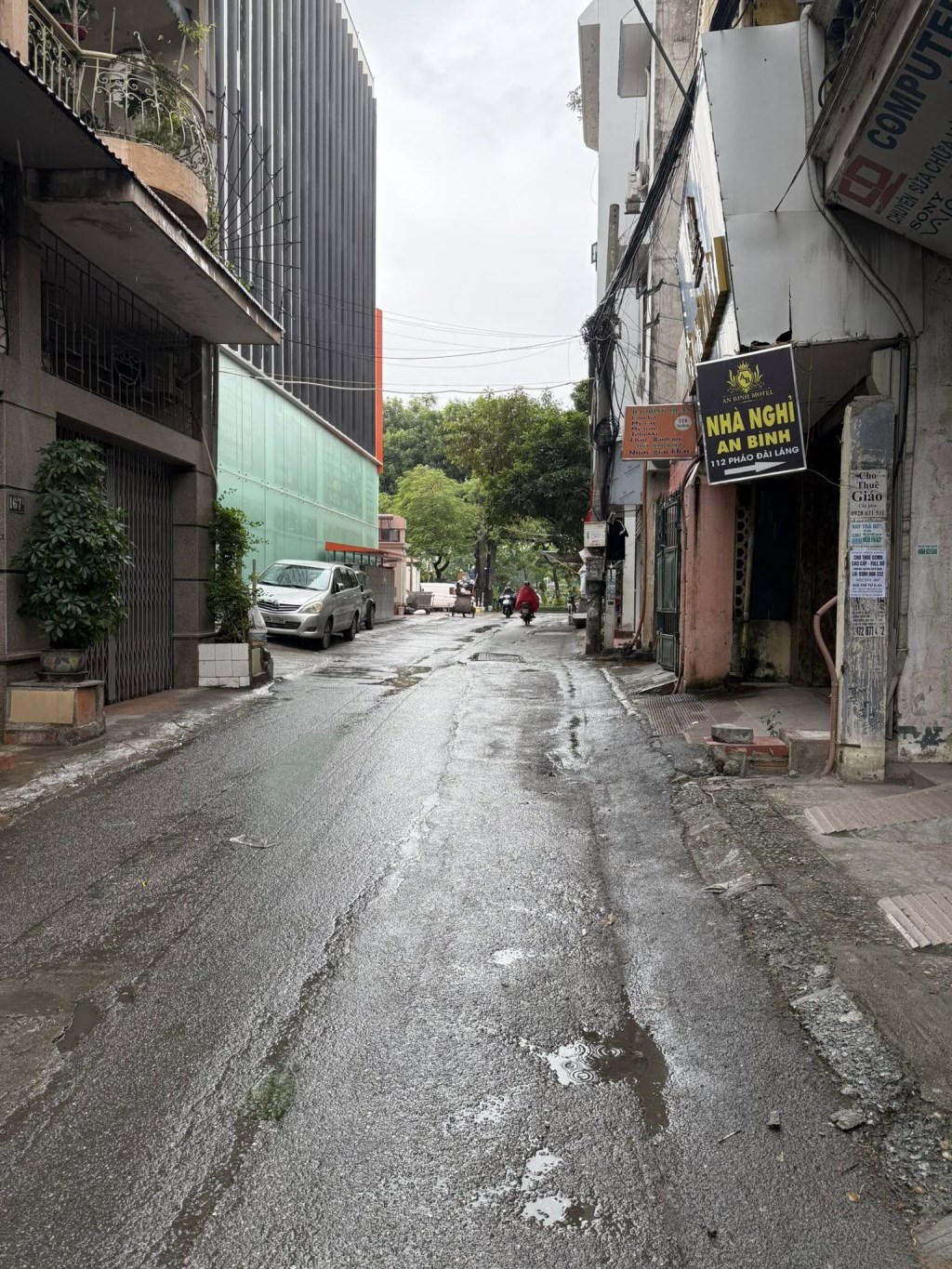 Nhà Mặt Phố Pháo Đài Láng Đống Đa 67m² giá 37,1 tỷ - Lô góc 3 mặt thoáng, thiết kế 9 tầng sang trọng!