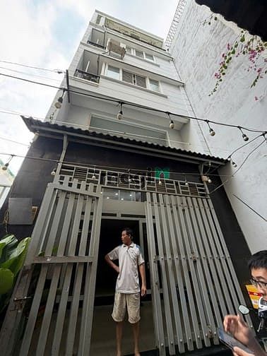 Nhà CHDV 5 tầng Quang Trung, P8, 300m² giá 9.8 tỷ - Đầu tư sinh lời ngay!