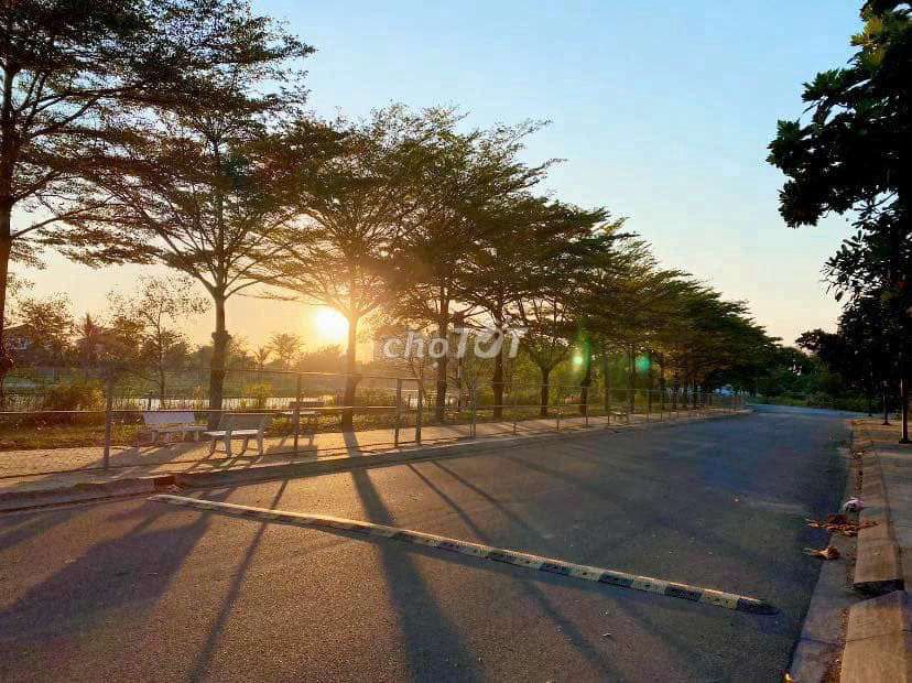 Biệt thự sông Rạch Chiếc 250m² giá 29 triệu - Không gian sống đẳng cấp!