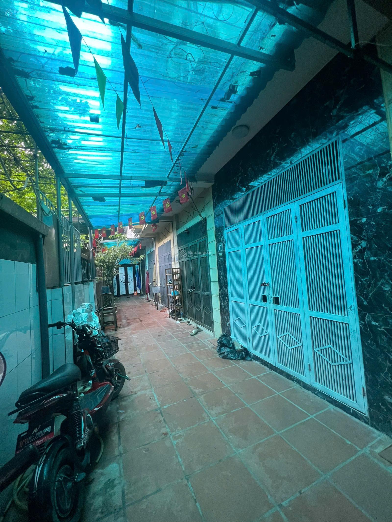 Nhà đẹp Nam Dư 23.2m² giá 5.35 tỷ - Vị trí thuận tiện gần vườn hoa Tây Trà!