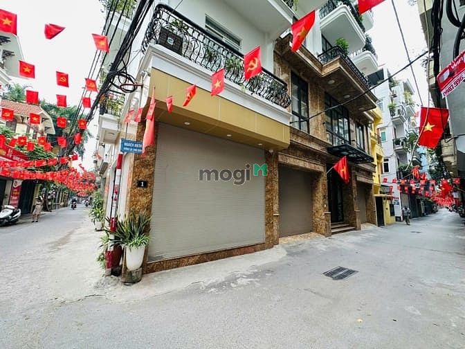 Đất Lạc Long Quân - Tây Hồ 97m² giá 23.7 tỷ - Mặt tiền khủng, kinh doanh đắc địa!