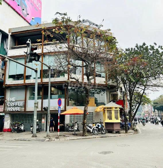 Cho thuê nhà mặt tiền Nguyễn Thái Bình, Quận 1 - Diện tích 100m² giá 100 triệu - Không gian lý tưởng cho kinh doanh!