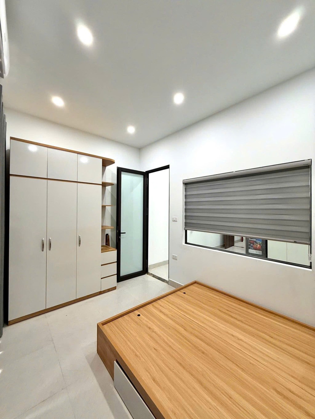 Nhà phố Đống Đa 70m² giá 1.89 tỷ - Vị trí vàng, kinh doanh đỉnh cao!