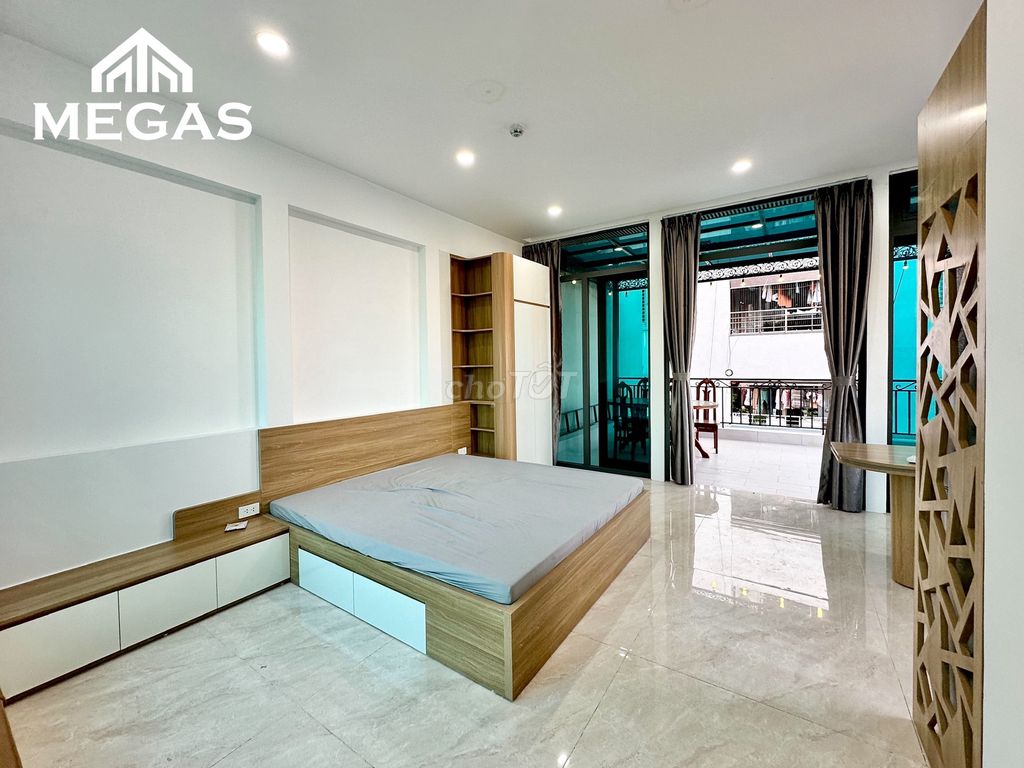 Căn hộ penthouse cho thuê tại phố Kim Mã, quận Ba Đình 50m² - Nội thất hiện đại, view thoáng đãng!