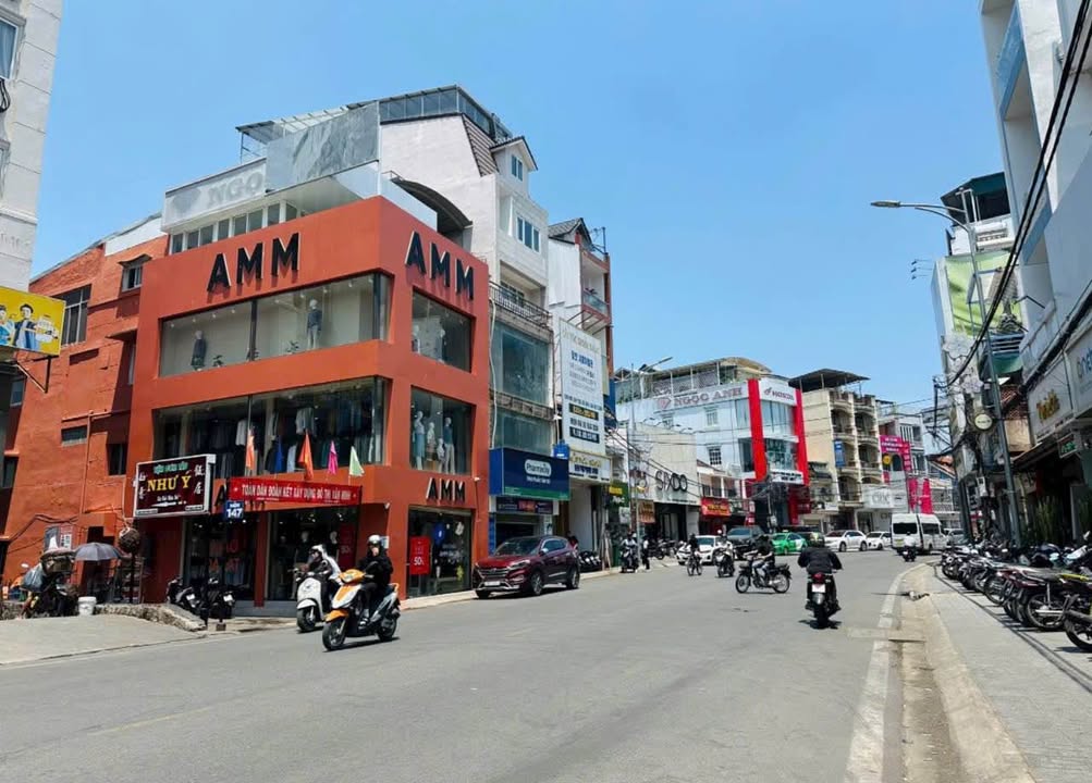 Bán nhà 2 mặt tiền Phan Đình Phùng 119.5m² giá 30 tỷ - Kinh doanh sầm uất ngay trung tâm Đà Lạt!