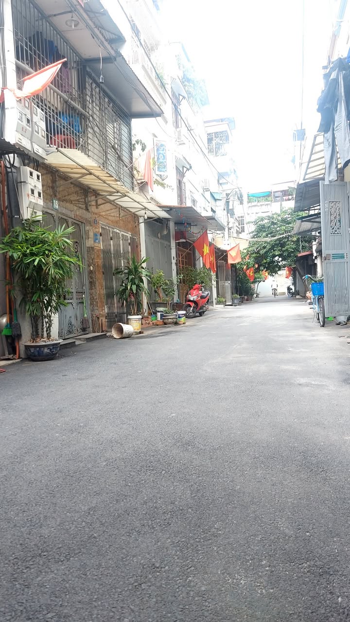 Phòng khép kín cho thuê tại Ngõ 18 Ngô Quyền 38m² - Đường thông thoáng, ô tô đỗ cửa