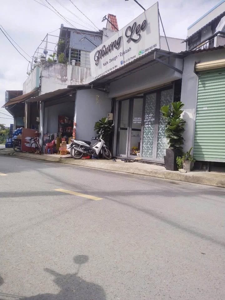 Nhà mặt tiền Hóc Môn 40m² giá 1.82 tỷ - Đầu tư kinh doanh sinh lời!