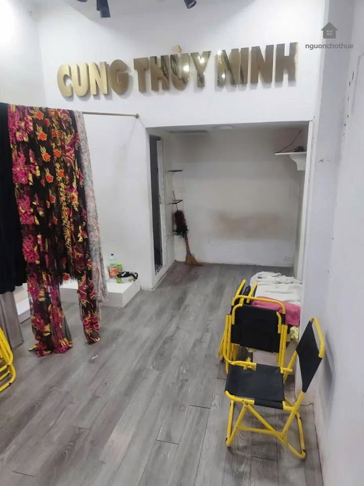 Mặt bằng kinh doanh cho thuê tại Hàng Lược, 25m² chỉ 17 triệu/tháng - Vị trí đắc địa!