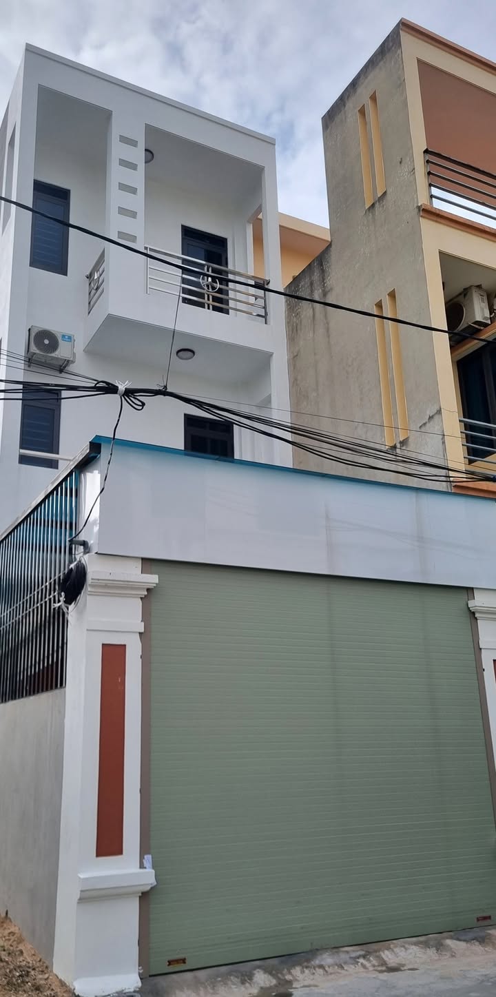 Nhà 3 tầng phường Hải Tân 80m² giá 3.95 tỷ - Thiết kế hiện đại, sẵn sàng ở ngay!