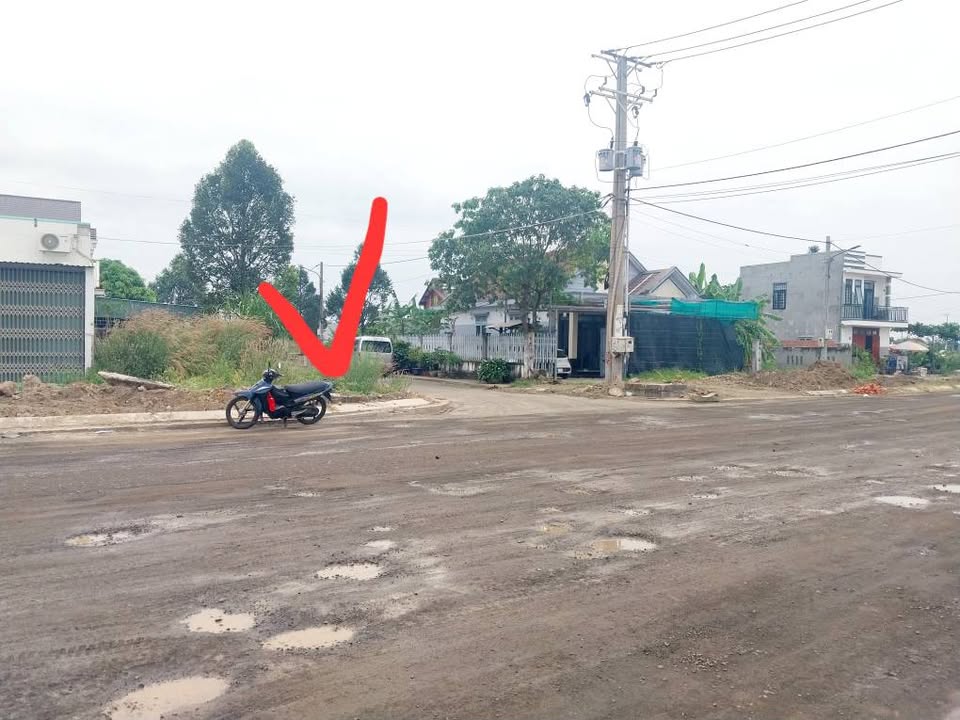 Đất Lô Góc 2 Mặt Tiền Hương Lộ 2, Hòa Long 131,3m² giá 3,7 tỷ - Vị trí kinh doanh cực tốt!