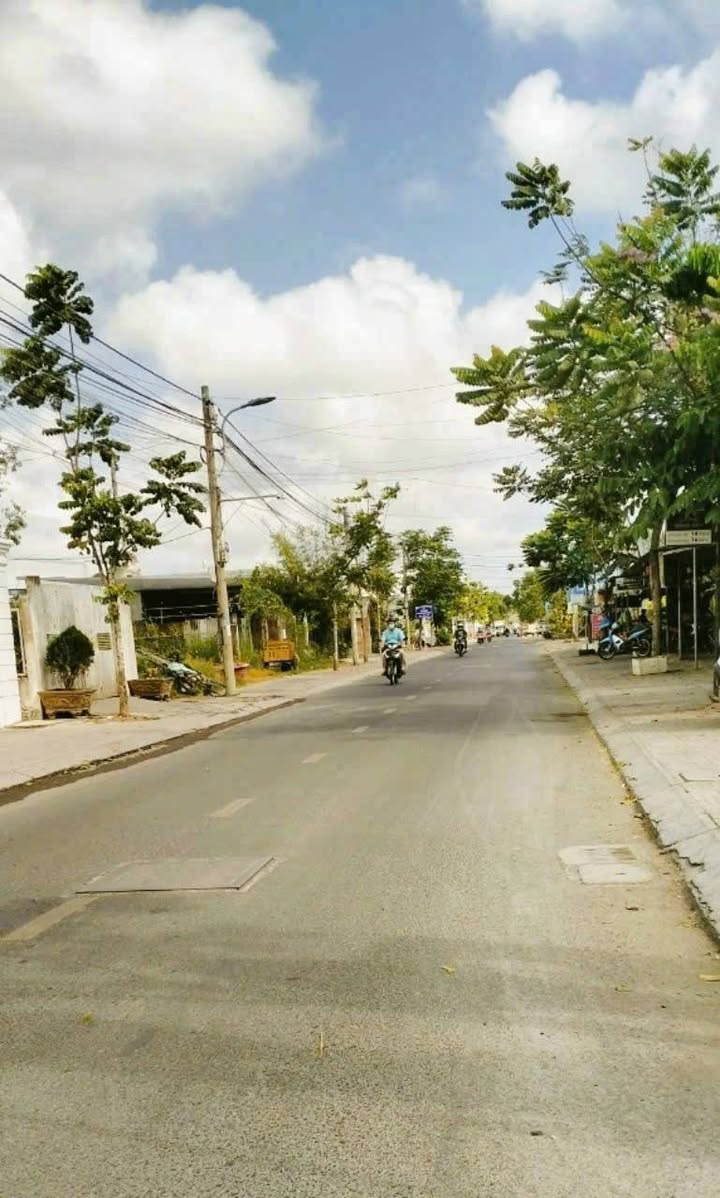 Đất 2 mặt tiền đường D5, phường 5, Vĩnh Long 176m² giá 3.95 tỷ - Cơ hội đầu tư hấp dẫn!