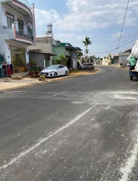 Nhà mặt tiền đường Tây Sơn, Bảo Lộc 112m² giá 3.35 tỷ - Kinh doanh sầm uất!