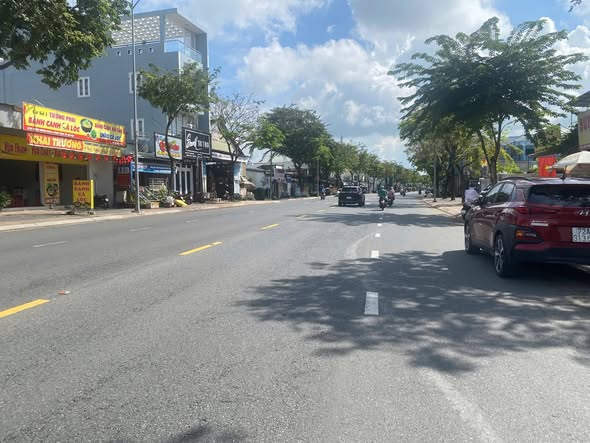 Đất nền mặt tiền Trần Hưng Đạo, Bà Rịa - 211m² giá 10 tỷ - Cơ hội đầu tư tuyệt vời!