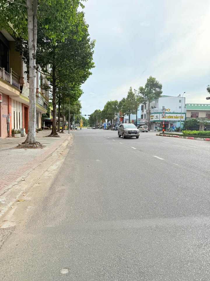 Mặt tiền đường Hùng Vương, Phước Nguyên 101m² giá 4.1 tỷ - Vị trí kinh doanh sầm uất!