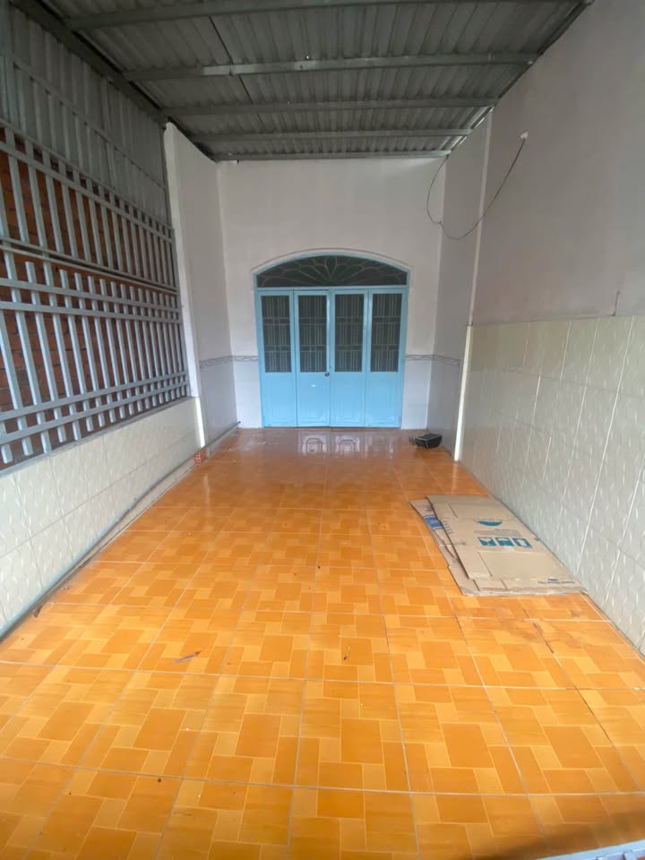 Nhà cho thuê hẻm 410 Võ Văn Kiệt, Sóc Trăng 2.5 triệu - Sân rộng thoáng mát!