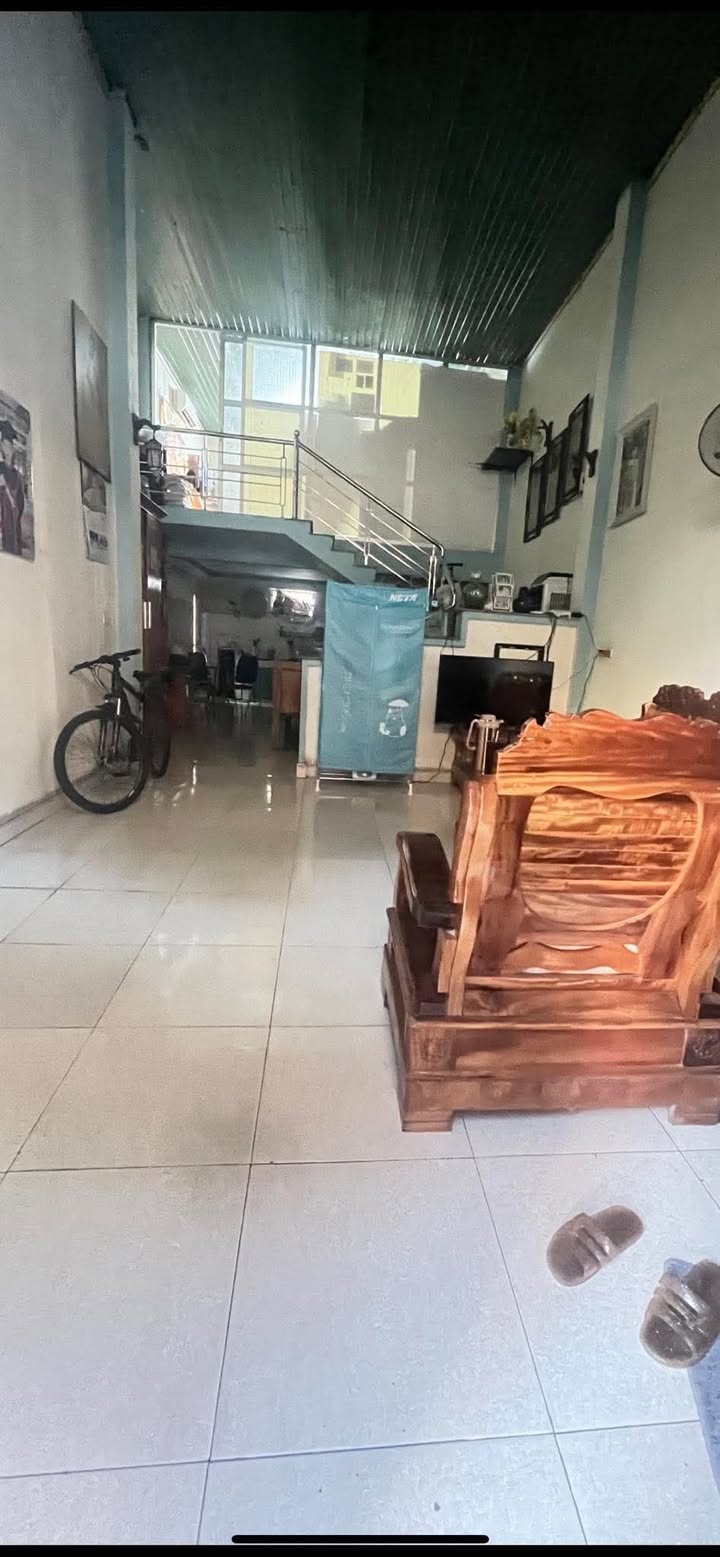 Nhà cấp 4 gác lửng Phú Sơn 60m² giá 2.1 tỷ - Vị trí thuận lợi gần ngã tư Trường Lái!