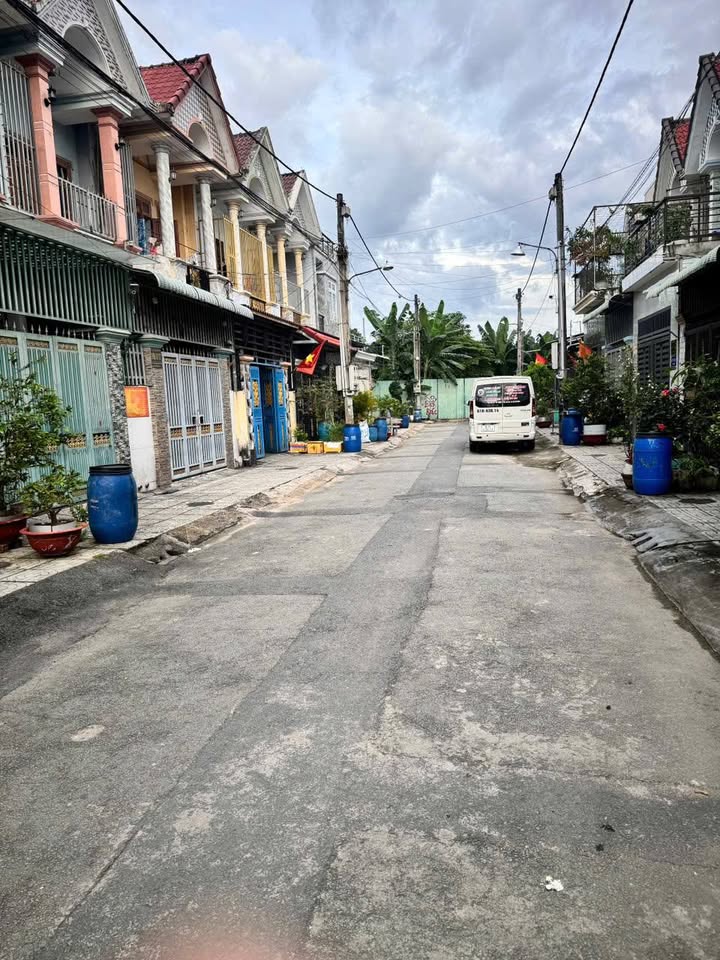 Nhà 1 trệt 1 lầu tại Tân Đông Hiệp, Dĩ An 78.4m² giá 4 tỷ - Sẵn sàng vào ở!