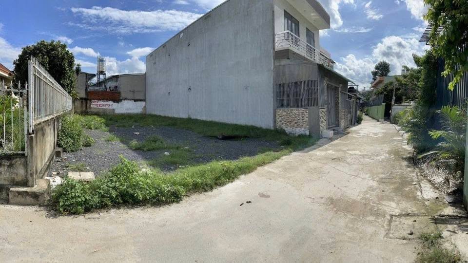 Bán lô đất hẻm ô tô đường 11 Linh Xuân 242m² giá 10 tỷ - Phân lô xây dựng tự do!