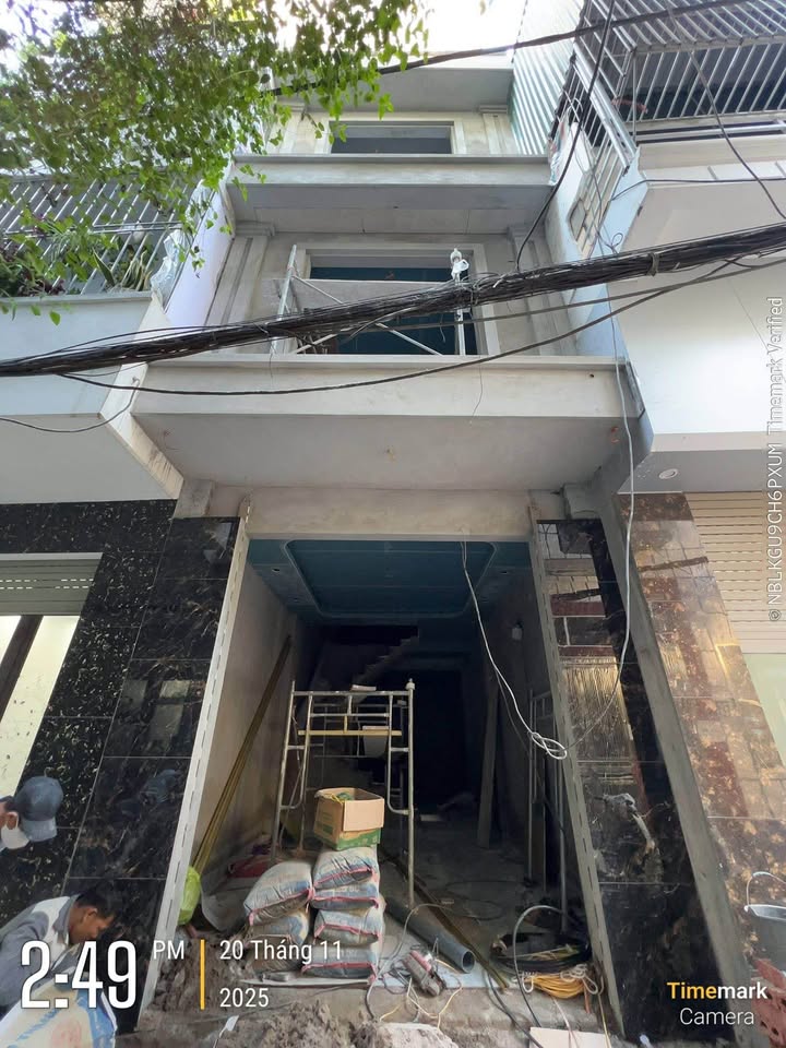 Nhà 3,5 tầng Trần Hưng Đạo, Thái Bình 36m² - Thiết kế hiện đại, ô tô đỗ cửa