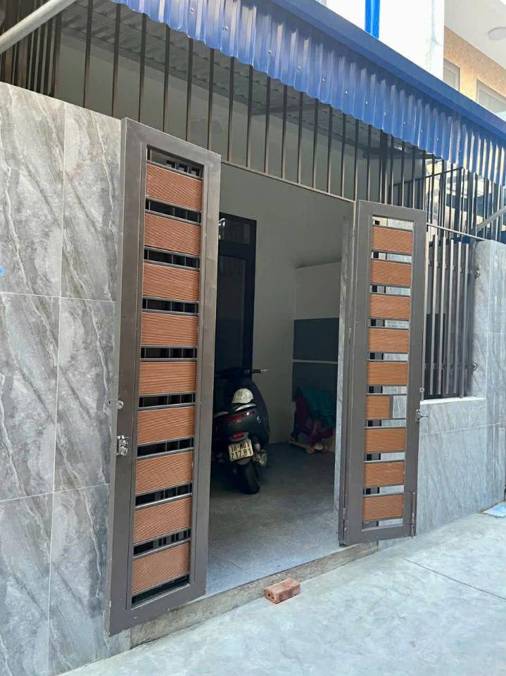 Nhà 3 tầng Đinh Bộ Lĩnh, Nam Định 62m² giá 2.4 tỷ - Chính chủ bán gấp!