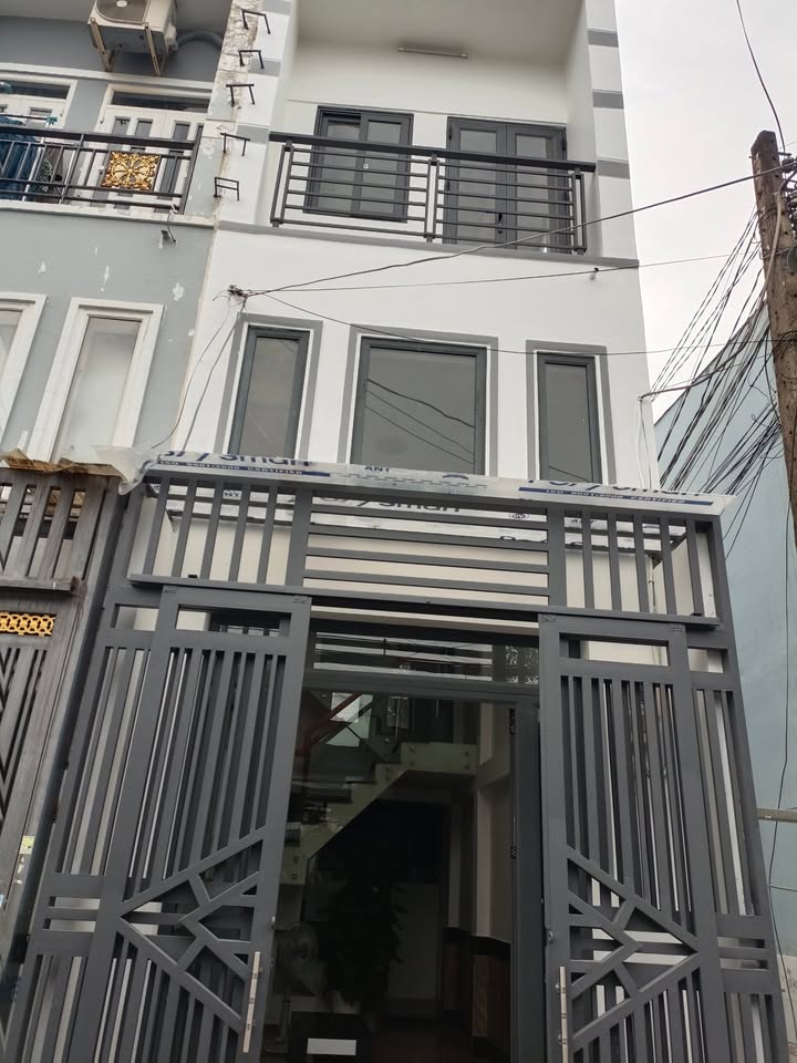 Nhà hẻm xe hơi Hiệp Thành Q12 33m² giá 2.78 tỷ - Sổ hồng riêng, vào ở ngay!