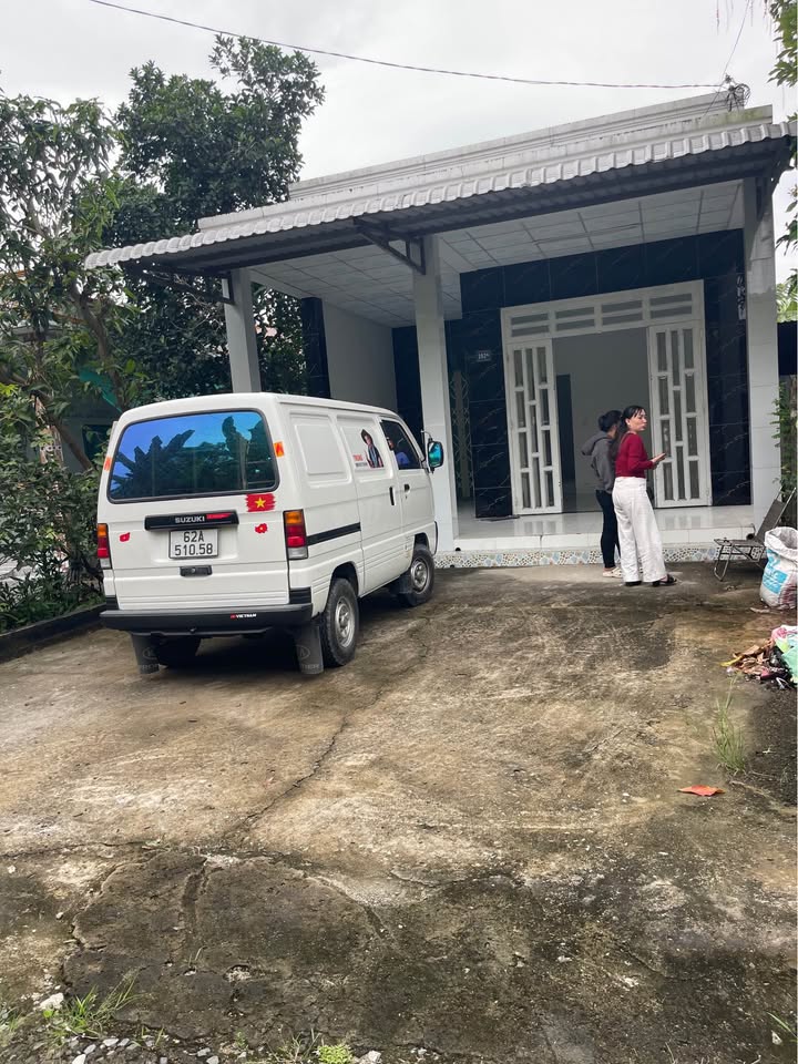 Nhà 3 phòng ngủ xã Tân Lân, huyện Cần Đước 156m² giá 1.25 tỷ - Ô tô vào nhà!