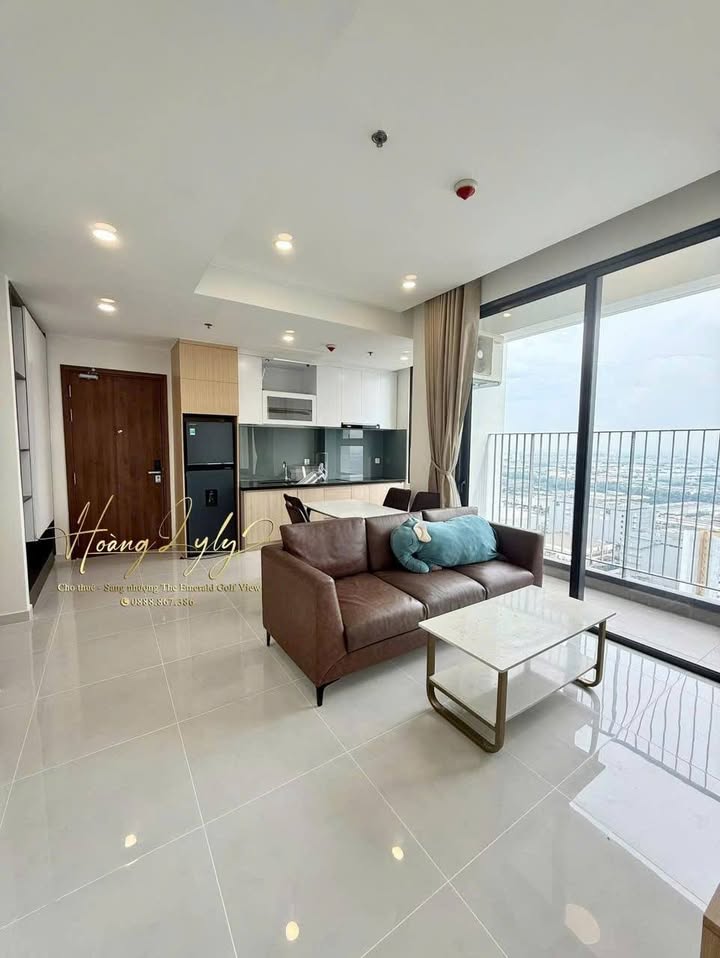 Căn hộ The Emerald Golf View 76m² giá 11 triệu - Sẵn sàng vào ở ngay!