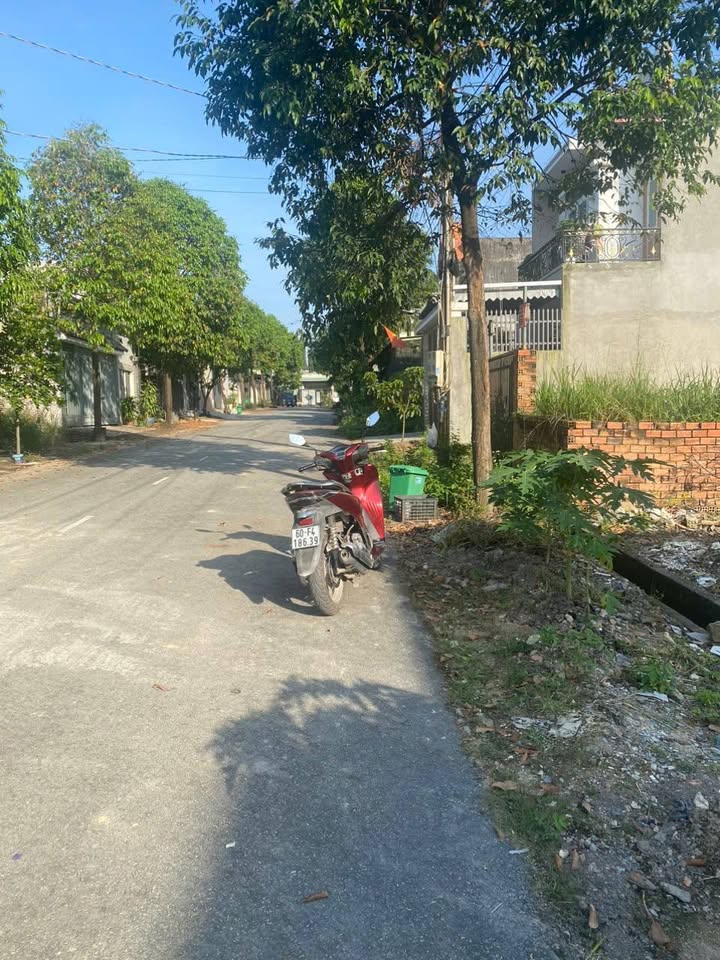 Đất thổ cư Trảng Dài, Biên Hòa 100m² giá 2.4 tỷ - Thương lượng nhẹ!