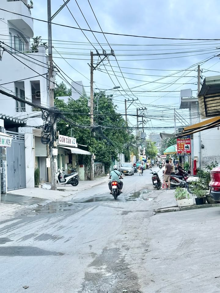 Nhà mặt tiền cho thuê tại Hiệp Bình Chánh 76m² giá 11 triệu - Không gian sống thoáng đãng!