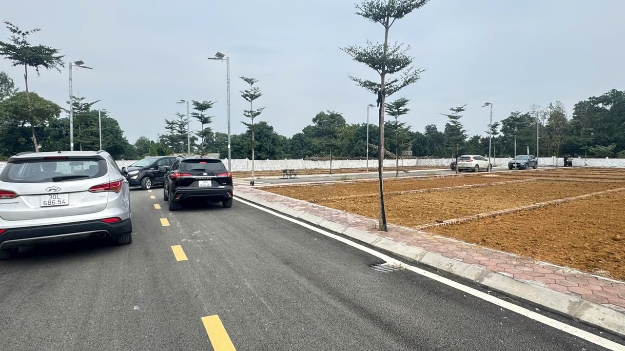 Đất nền thổ cư 100m² tại Thôn 7, Phú Cát, Quốc Oai - Giá chỉ 4 tỷ, sổ hồng chính chủ!