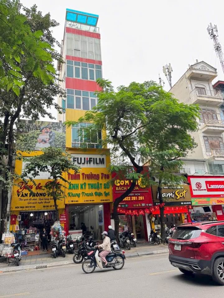 Nhà mặt phố Tô Hiệu, Cầu Giấy 52m² giá 21 tỷ - Kinh doanh sầm uất ngày đêm!