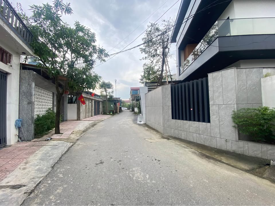 Đất Thạch Quý gần đường Trung Tiết 120m² giá 2.2 tỷ - Vị trí trung tâm thuận lợi!