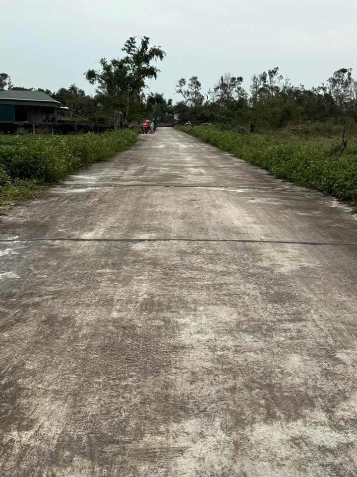 Đất Thạch Văn, Thạch Hà 325m² giá 900 triệu - Đường bê tông rộng rãi, xe ô tô tránh nhau thoải mái!