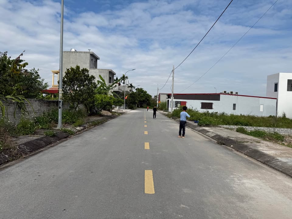 Đất nền ngõ 81 Tân Thành, quận Dương Kinh, Hải Phòng - Diện tích 100m² giá thỏa thuận - Khu dân cư đông đúc!