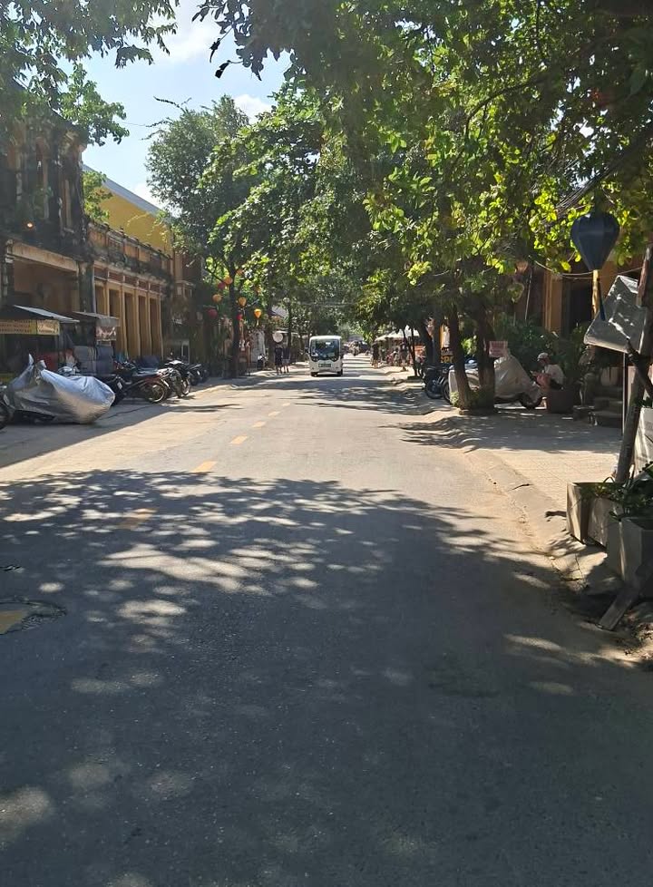 Bán nhà góc Phan Bội Châu, Hội An 176m² giá thỏa thuận - Cơ hội đầu tư hiếm có!