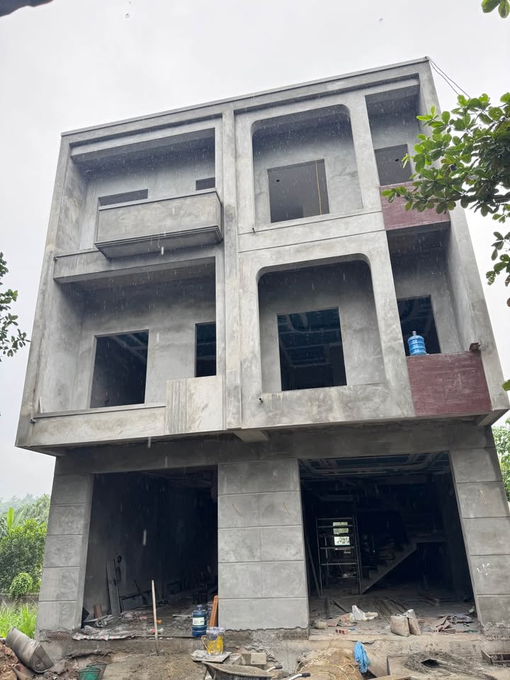 Nhà 3 Tầng Khung Cứng Mới Tại Ngọc Đường, Hà Giang - Giá 2.15 Tỷ